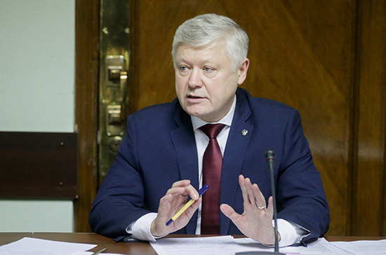 НКО-инагенты получили 828 млн рублей из-за рубежа, сообщил Пискарев