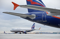 Медведев поручил в 10-дневный срок ввести единые правила регулирования аэропортов Москвы