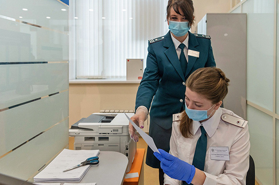 ФНС из-за коронавируса приостановила выездные проверки и проверки онлайн-касс 