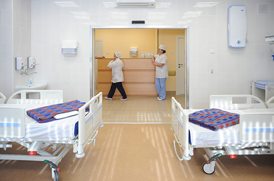В больницах запретят ставить рядом больше двух кроватей