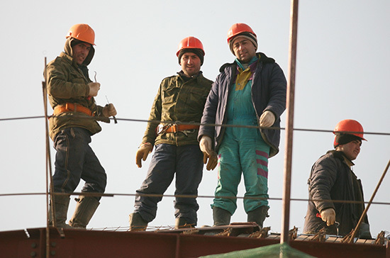 Роспотребнадзор утвердил рекомендации для работы мигрантов на стройках