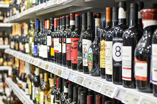 Регионам хотят добавить прав по контролю за продажей алкоголя