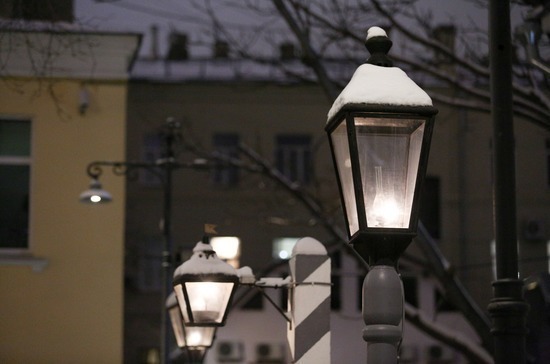 Фонари освещают московские улицы уже почти 300 лет