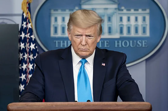В Китае прокомментировали отключение Трампа от соцсетей