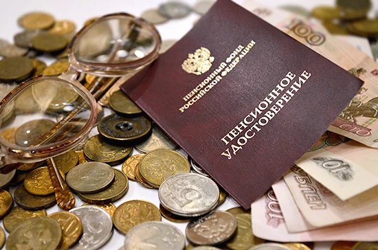 «Справедливая Россия» предлагает выплачивать пенсии семьям медиков, погибших из-за COVID-19