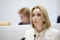 Людям нужно давать больше информации о благотворительности, считает сенатор