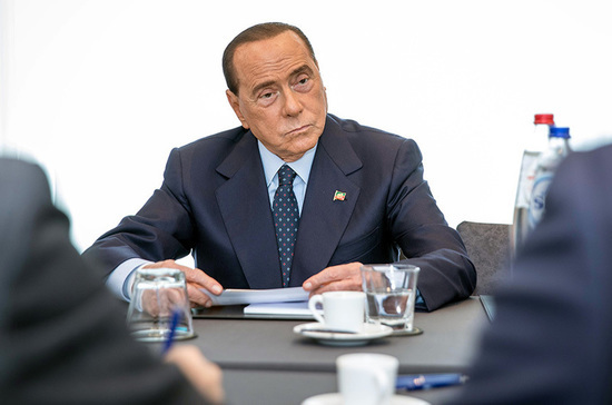 Сильвио Берлускони приветствует кандидатуру Марио Драги в премьеры Италии