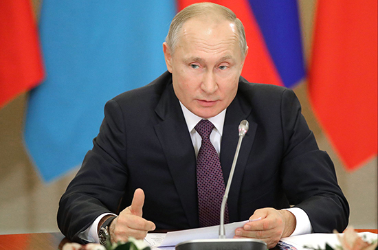 Путин предложил установить нижнюю планку зарплат младших научных сотрудников