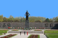 Андрей Турчак и Вячеслав Макаров возложат цветы к монументу «Мать-Родина»