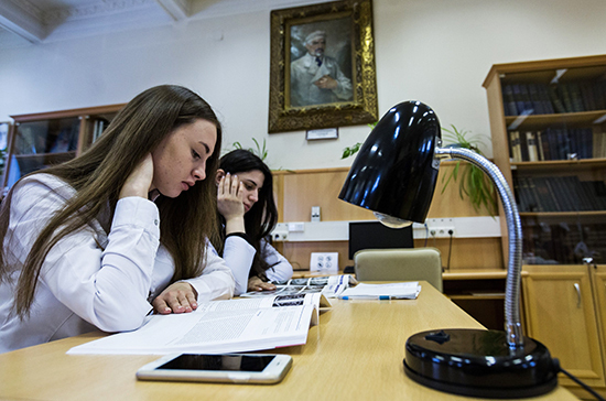 В Рособрнадзоре назвали сроки проведения всероссийских проверочных работ в колледжах