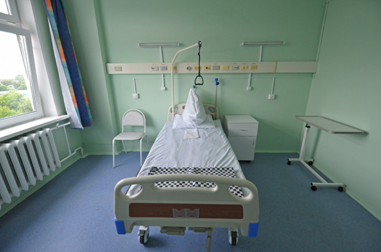 В российских больницах занято более 120 тысяч коек для пациентов с COVID-19