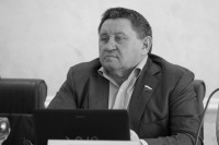 Умер сенатор Михаил Пономарев