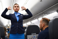Авиакомпании просят Госдуму дать право экипажу на применение «спецсредств» в отношении авиадебоширов