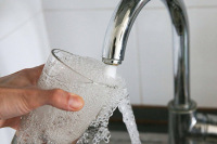 Штрафы за нарушение санитарных требований к воде хотят увеличить в 10 раз