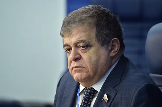 Джабаров заявил о зеркальных мерах в случае высылки российских дипломатов из США