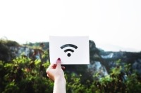 Эксперт рассказал, как защититься от хакеров при использовании общественного Wi-Fi
