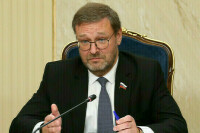 Косачев назвал «единственную цель» высылки дипломатов России из стран Балтии 
