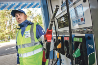 Минэнерго: корректировка демпфера позволит АЗС не повышать цены на бензин