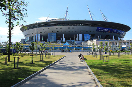 Иностранных болельщиков допустят на матчи Евро в Санкт-Петербурге, считает Сорокин