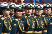 Парадные расчёты военнослужащих женского пола представят представительницы от Военного университета, Военной академии связи, филиала Военной академии материально-технического обеспечения, Военно-космической академии и Военной академии Воздушно-космической обороны. Фото: Игорь Самохвалов / ПГ