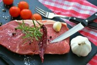 Диетолог назвала самый безвредный способ приготовления мяса