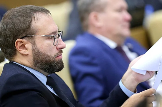 Горелкин: Twitter затягивает с удалением запрещённого контента