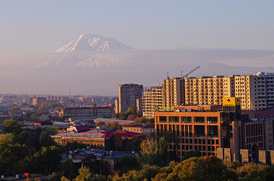 Ереван надеется, что Баку выведет войска с территории Армении