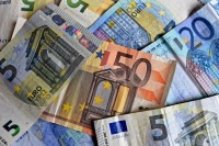 В Россию ввезли рекордный объем наличных евро за год