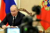 Путин заявил, что Россия всё чаще сталкивается с попытками исказить историю