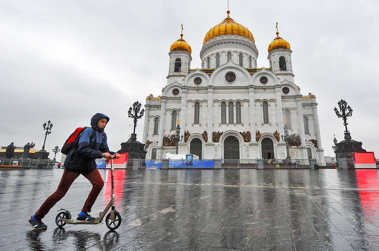 Москва хочет замедлить самокаты