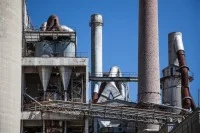 В кабмине назвали преждевременным строительство 25 мусорных заводов в регионах