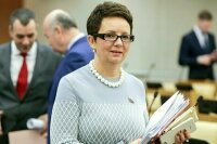 Савастьянова призвала Правительство отвечать на запросы депутатов по существу