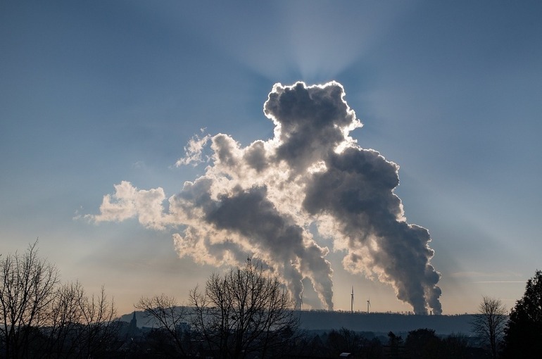 Госдума приняла закон об ограничении выбросов парниковых газов