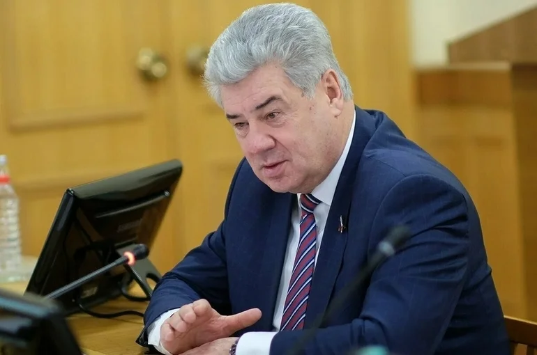 Сенаторы Бондарев и Иванов награждены орденом Александра Невского