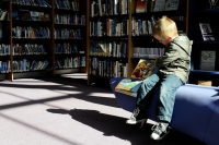 Во всех округах Подмосковья открыли летние читальные залы