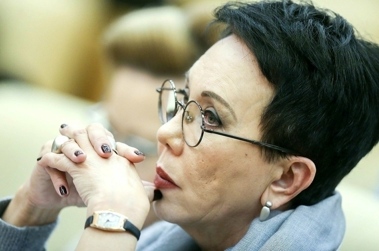 В Госдуму внесли проект постановления о прекращении депутатских полномочий Ларисы Шойгу
