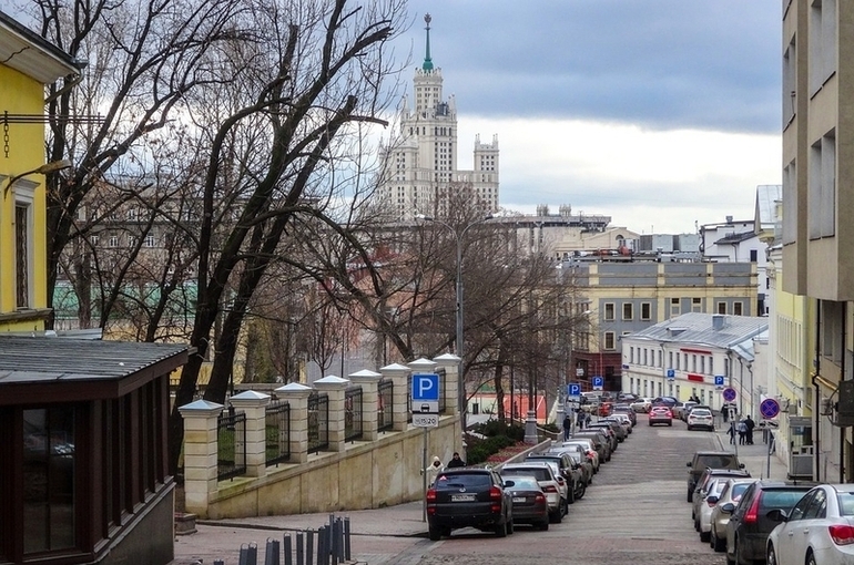 В Москве рассказали, как будут работать парковки в праздничные дни