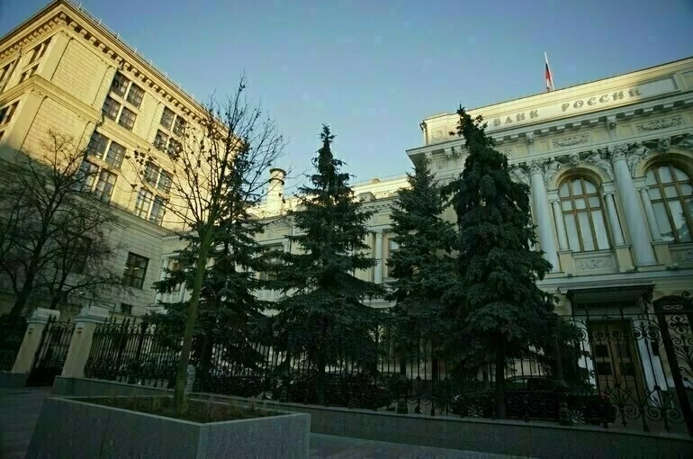 ЦБ прогнозирует возвращение экономики к докризисному уровню во втором квартале 2021 года