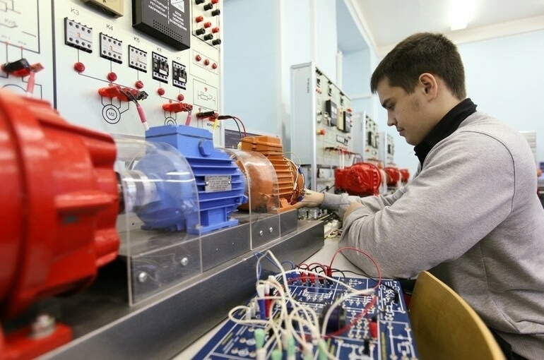 Регионы смогут организовать профподготовку служащих