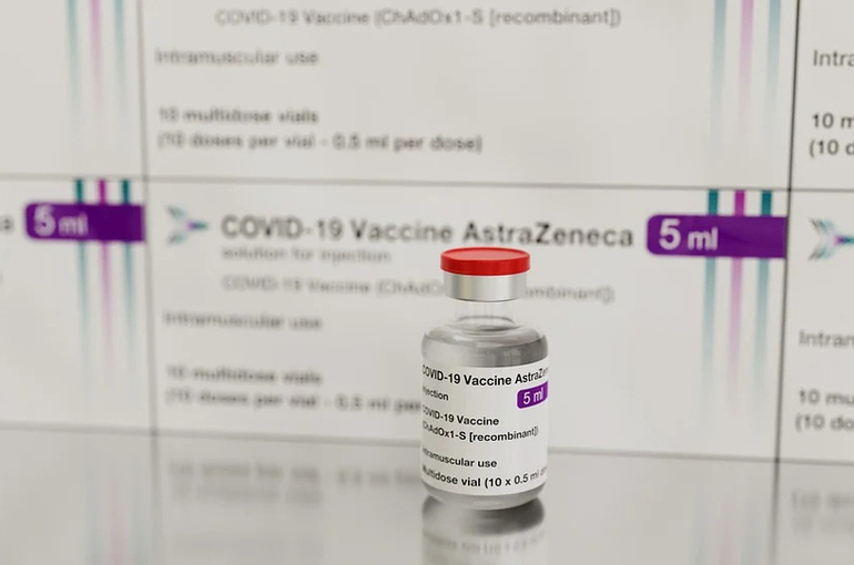 В Италии рекомендовали вакцину AstraZeneca только людям старше 60 лет