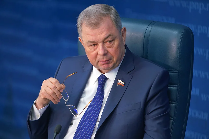 Анатолий Артамонов