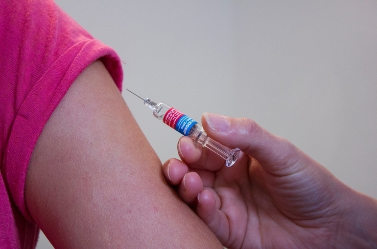 Вакцину от коронавируса для детей могут зарегистрировать до 20 сентября
