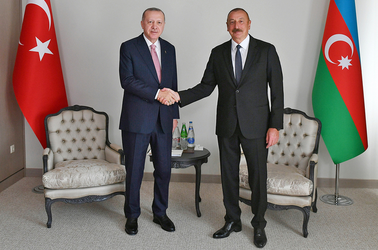 Алиев и Эрдоган подписали декларацию о союзнических отношениях Азербайджана и Турции