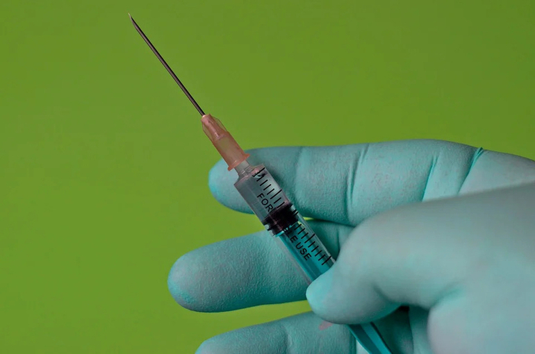 Обязательная вакцинация от COVID-19 групп риска вводится в Туле