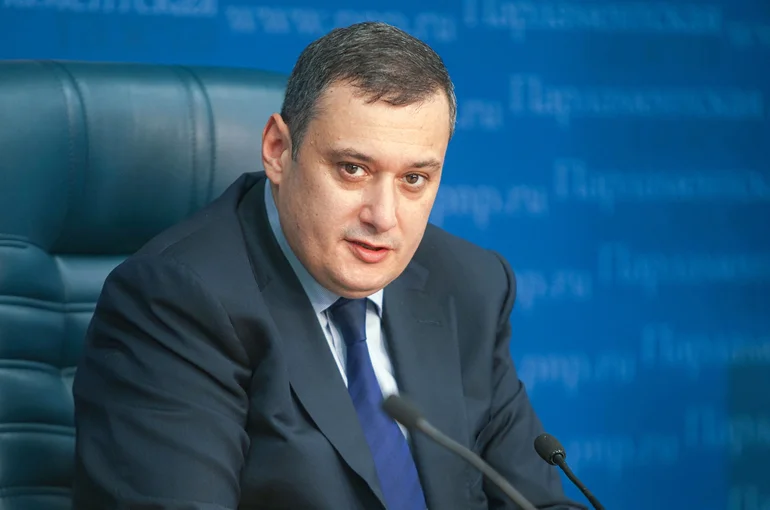 Хинштейн прокомментировал закон об ужесточении правил цитирования для СМИ  