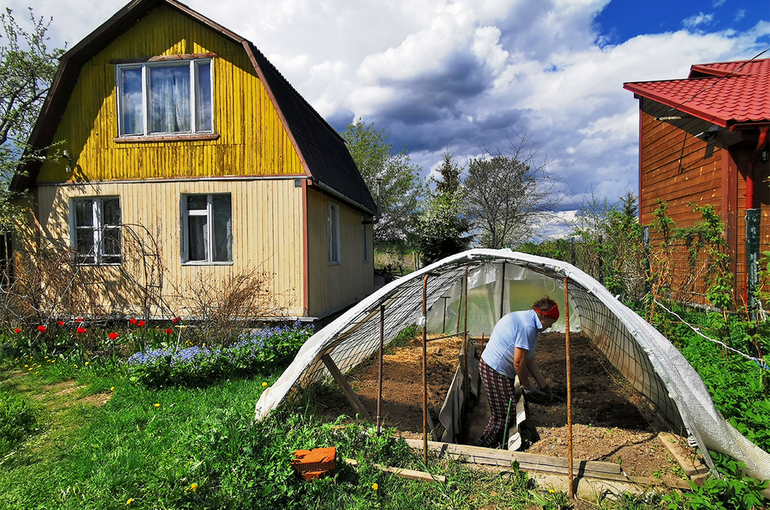 Жизнь на селе должна быть не хуже жизни городах, заявил Медведев