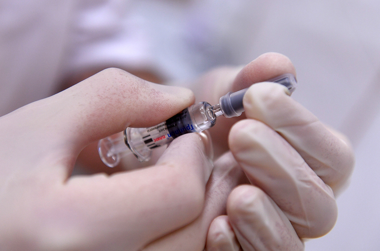 На вакцинацию от коронавируса записалось рекордное число москвичей за сутки