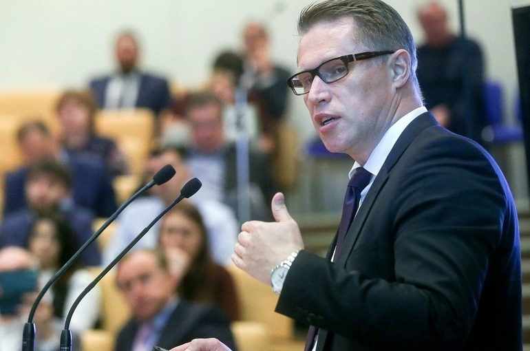 Мурашко сообщил о снижении смертности от COVID-19 среди пожилых