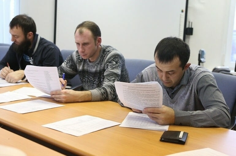 В России введут штрафы за нарушение правил приёма экзаменов у иностранцев