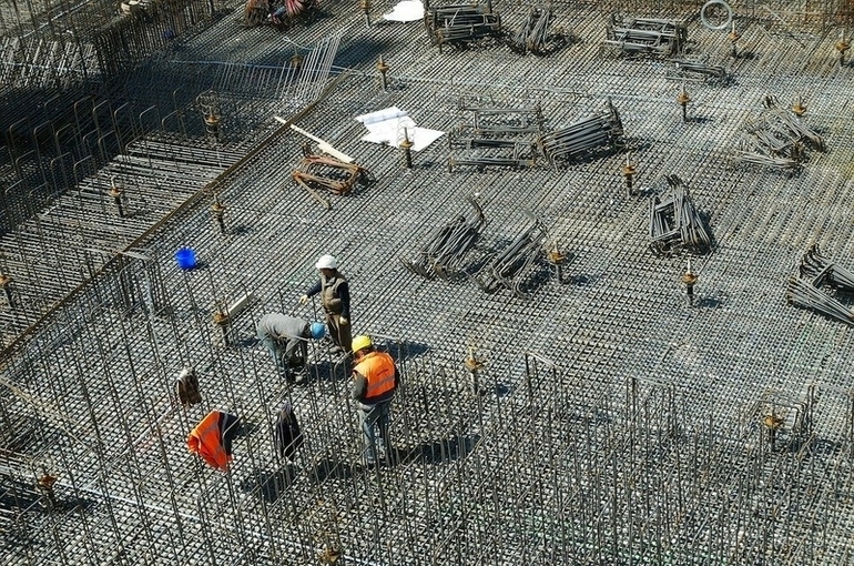 Святенко: ежедневно в центре вакцинации в Москве прививают 700 мигрантов